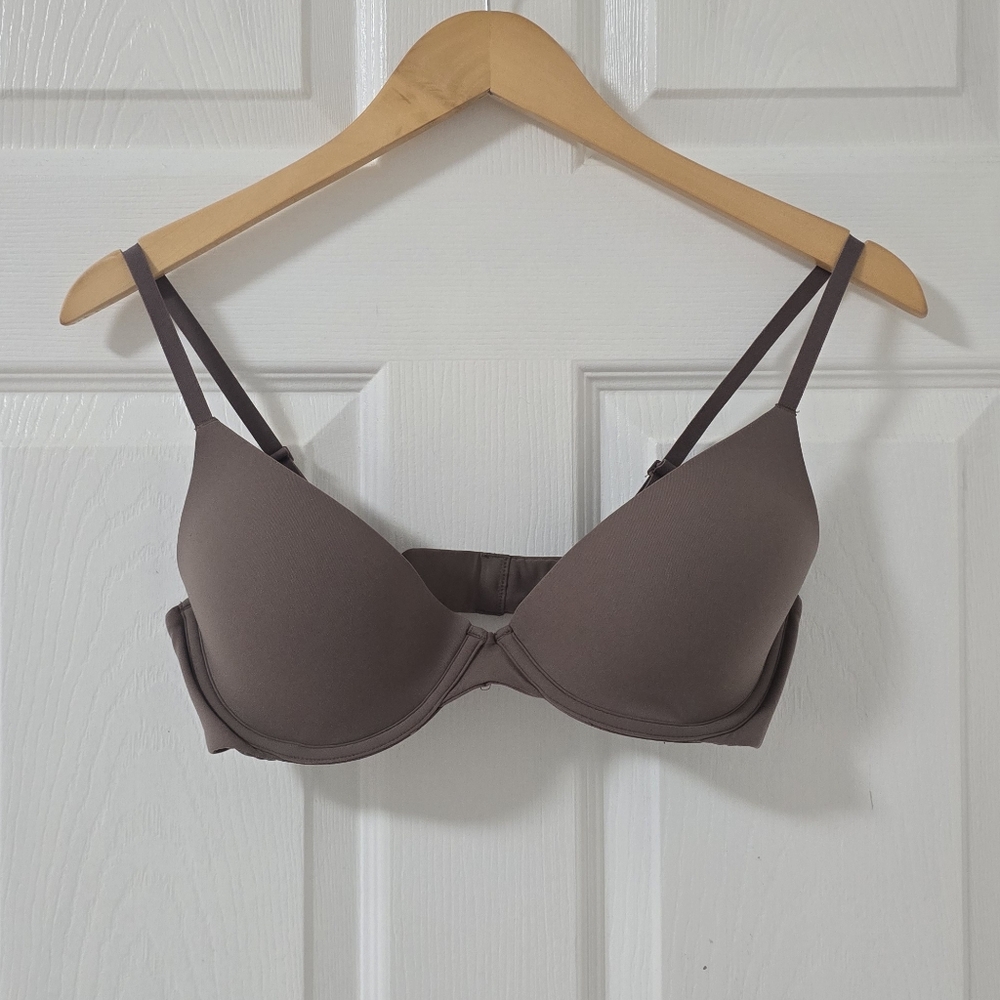 Skims Fits Everybody T-shirt Underwire Bra In Brown Size 36C - Picture 3 of 7